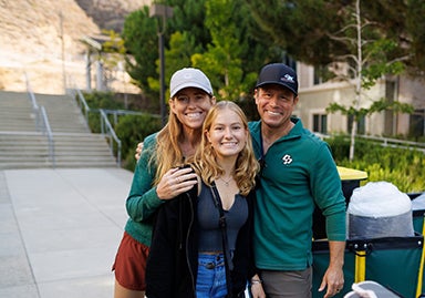 Students, family and friends take part in the Fall Mustang Move-In with help from student and staff volunteers.