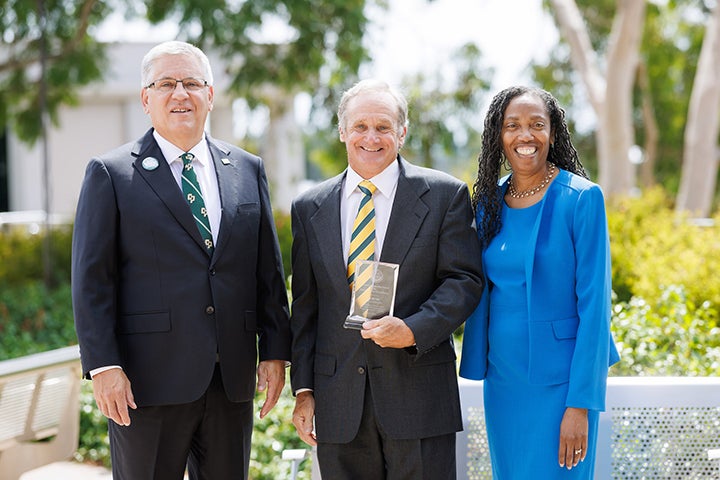 2022 Awardee Al Estes with President Armstrong and Provost Jackson-Elmoore