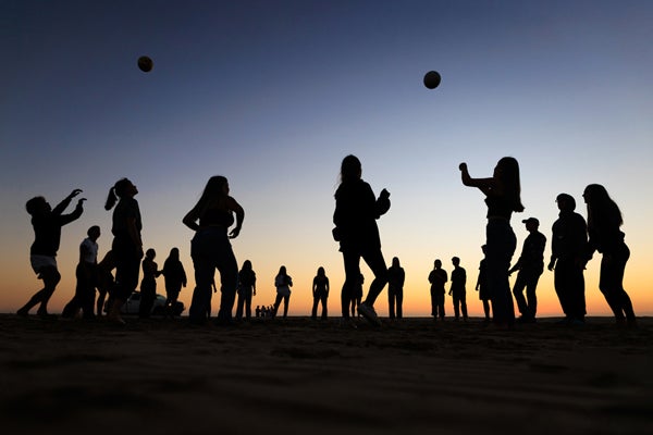 A Cal Poly Week of Welcome group at the beach.