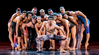 Image of the Complexions Contemporary Ballet dancers.