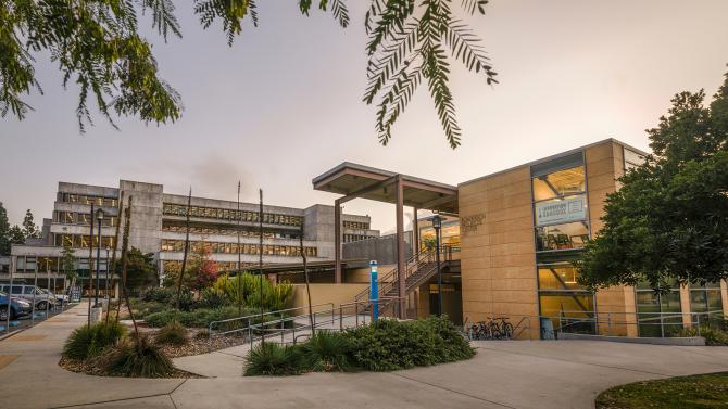 Exterior of the Bonderson Engineering Project Center.