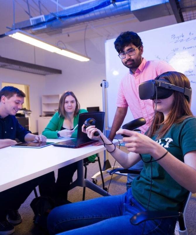 Orfalea college students utilize virtual reality in classroom environment.