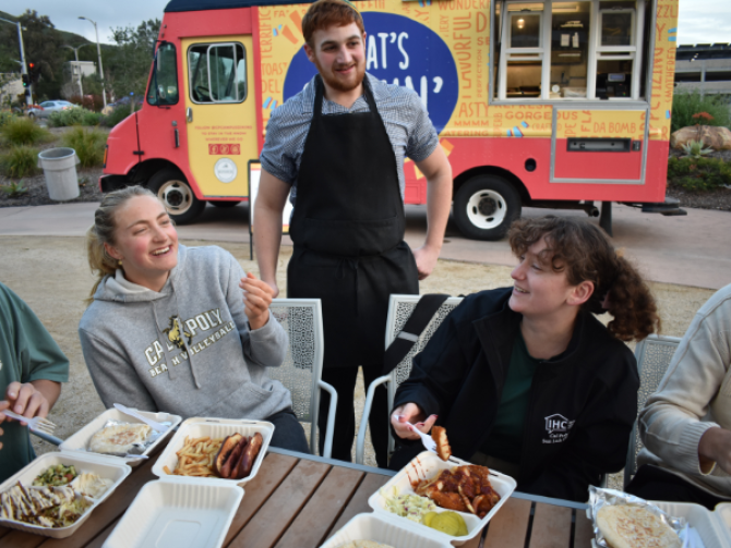 What’s Cookin' Kosher Truck serves certified kosher and traditional Jewish cuisine.
